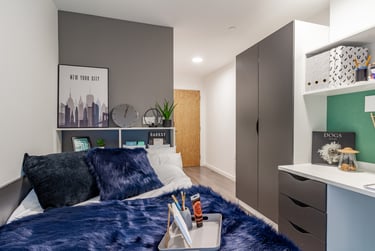 Skyline En Suite - Image 1